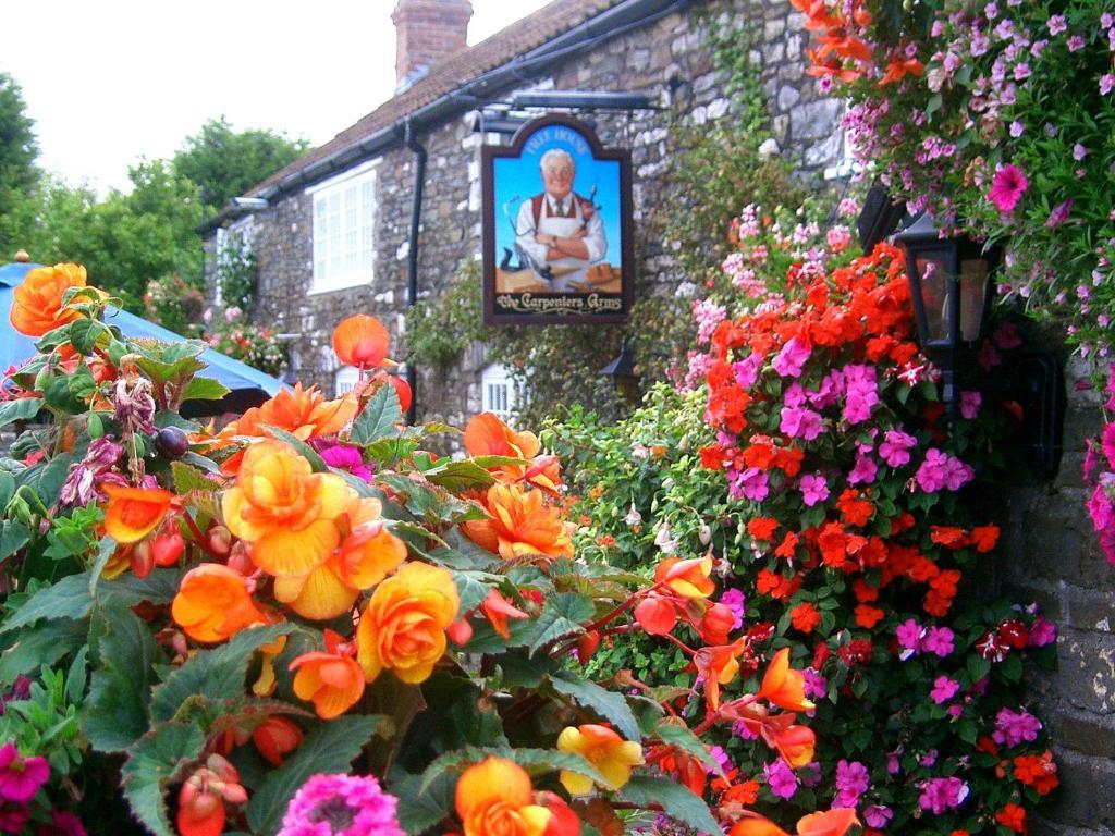 The Carpenters Arms Hotel Pensford Exterior foto