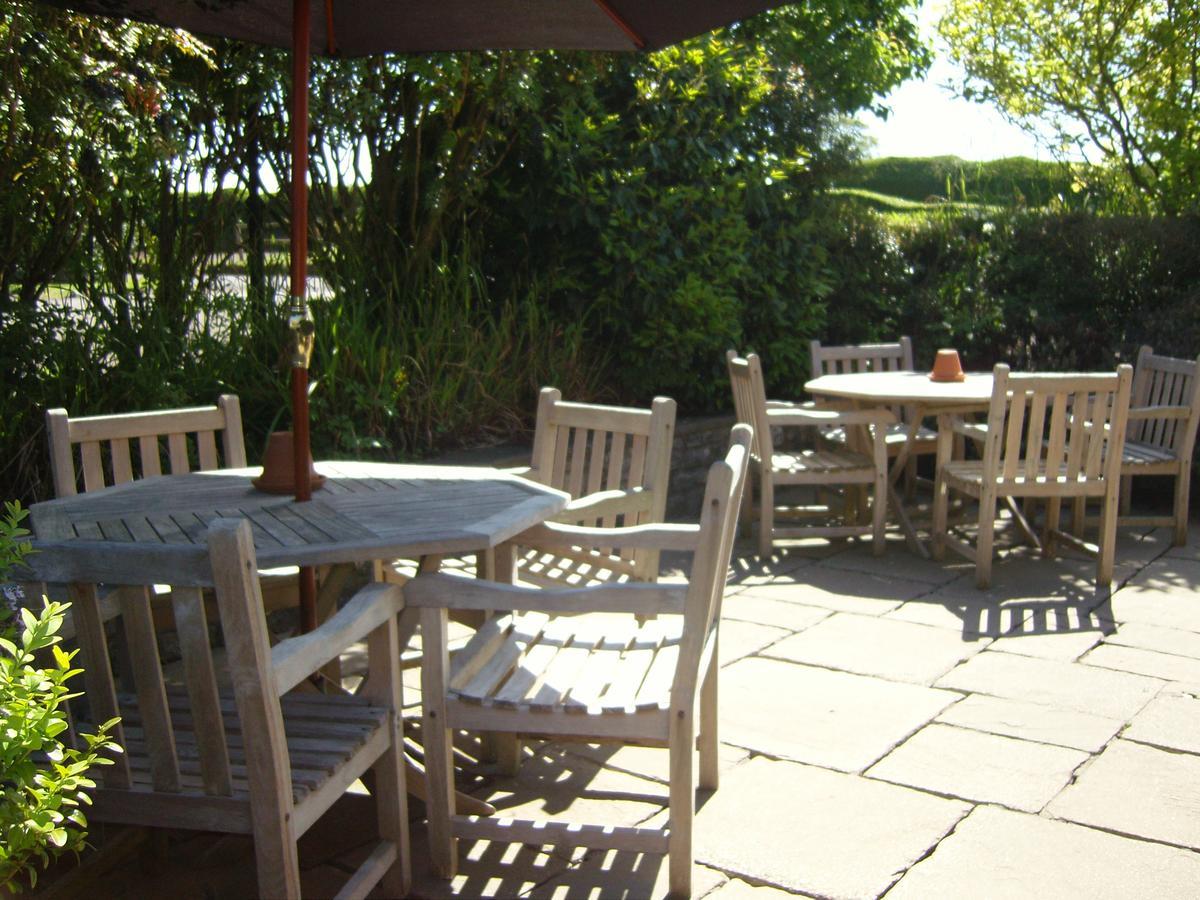 The Carpenters Arms Hotel Pensford Exterior foto